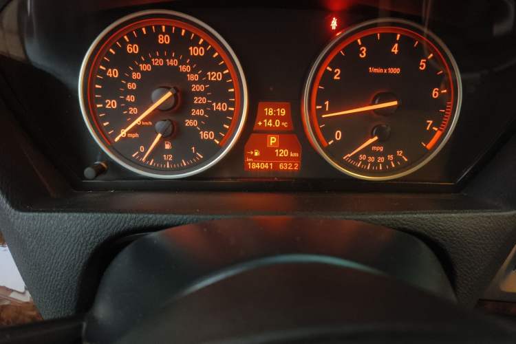 Used BMW X5 2011 xDrive35i U.S. specification Odometer Close Up