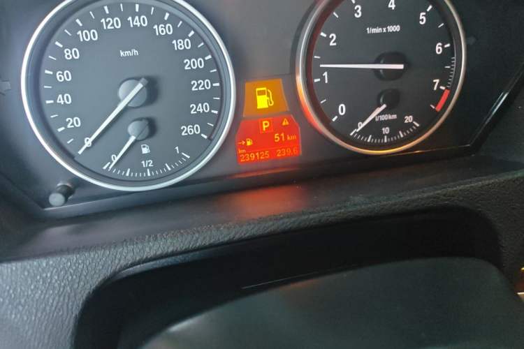 Used BMW X5 2011 xDrive35i Leading Model Odometer Close Up