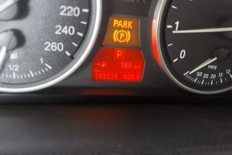 Used BMW X5 2011 xDrive35i Leading Model Odometer Close Up