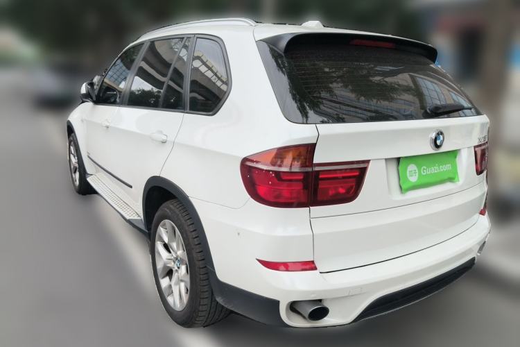 Used BMW X5 2011 xDrive35i Luxury Model Rear Left 45 Deg