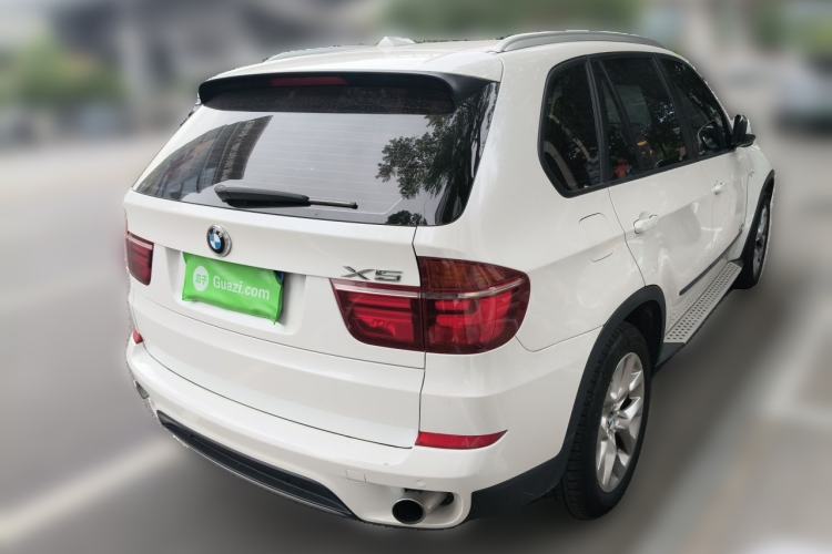Used BMW X5 2011 xDrive35i Luxury Model Rear Right 45 Deg