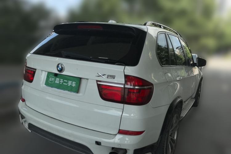 Used BMW X5 2011 xDrive35i Leading Model Rear Right 45 Deg