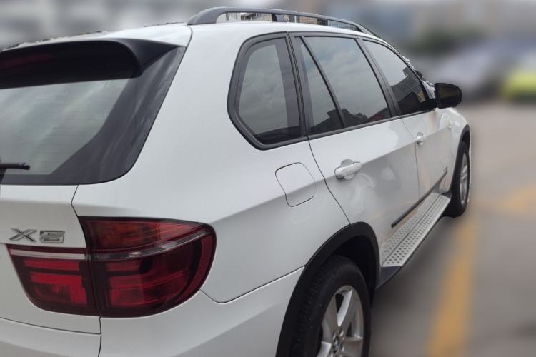 Used BMW X5 2011 xDrive35i Leading Model Rear Right 45 Deg