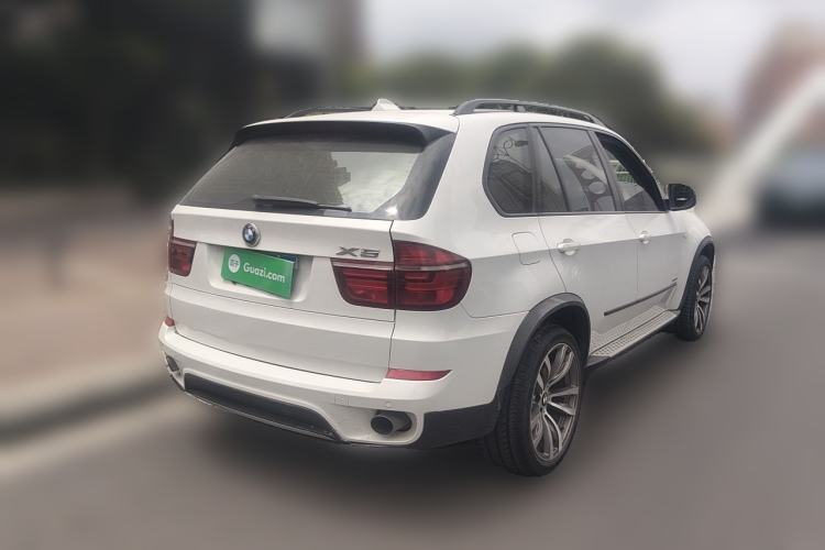 Used BMW X5 2011 xDrive35i Leading Model Rear Right 45 Deg