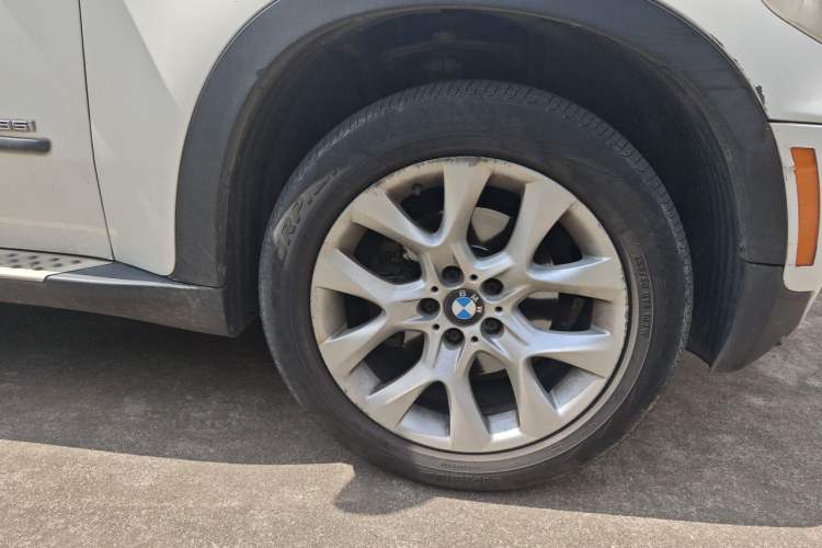 Used BMW X5 2011 xDrive35i Leading Model Right Front Wheel Hub