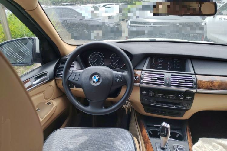 Used BMW X5 2011 xDrive35i Leading Model Steering Wheel