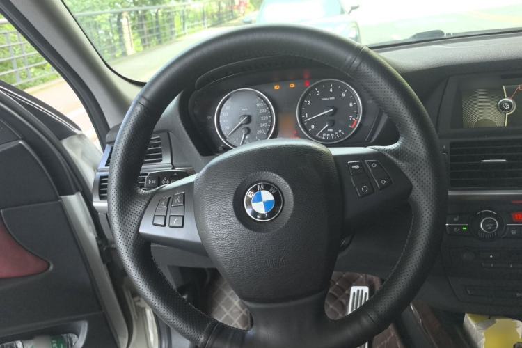 Used BMW X5 2011 xDrive35i Leading Model Steering Wheel
