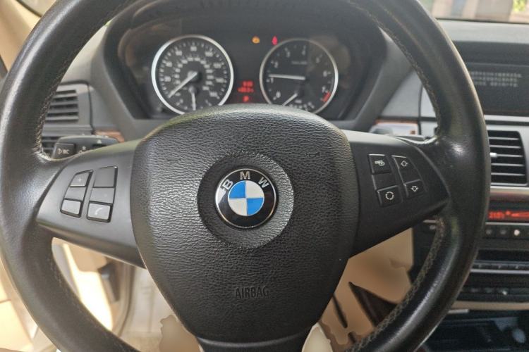 Used BMW X5 2011 xDrive35i Leading Model Steering Wheel
