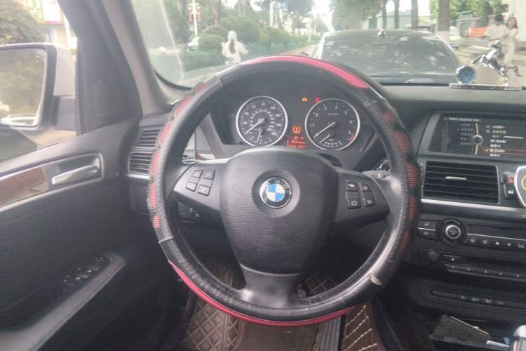 Used BMW X5 2011 xDrive35i Leading Model Steering Wheel