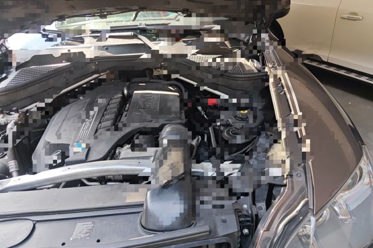 Used BMW X5 2011 xDrive35i Leading Model Engine Bay Left
