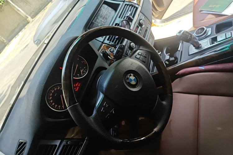 Used BMW X5 2011 xDrive35i Leading Model Steering Wheel