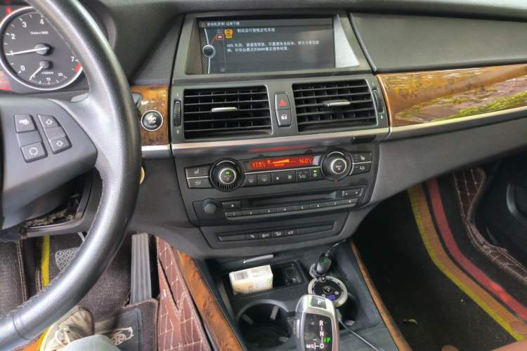 Used BMW X5  Audio And AC Panel