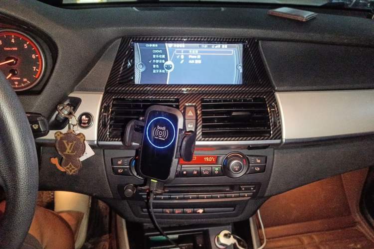 Used BMW X5  Audio And AC Panel