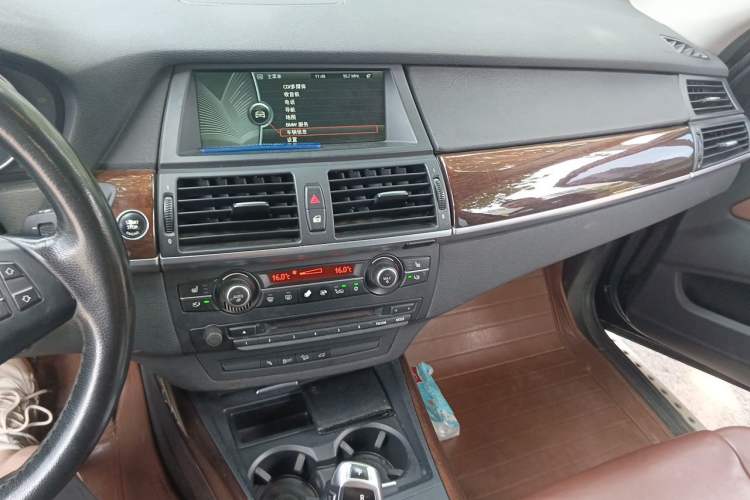 Used BMW X5  Audio And AC Panel