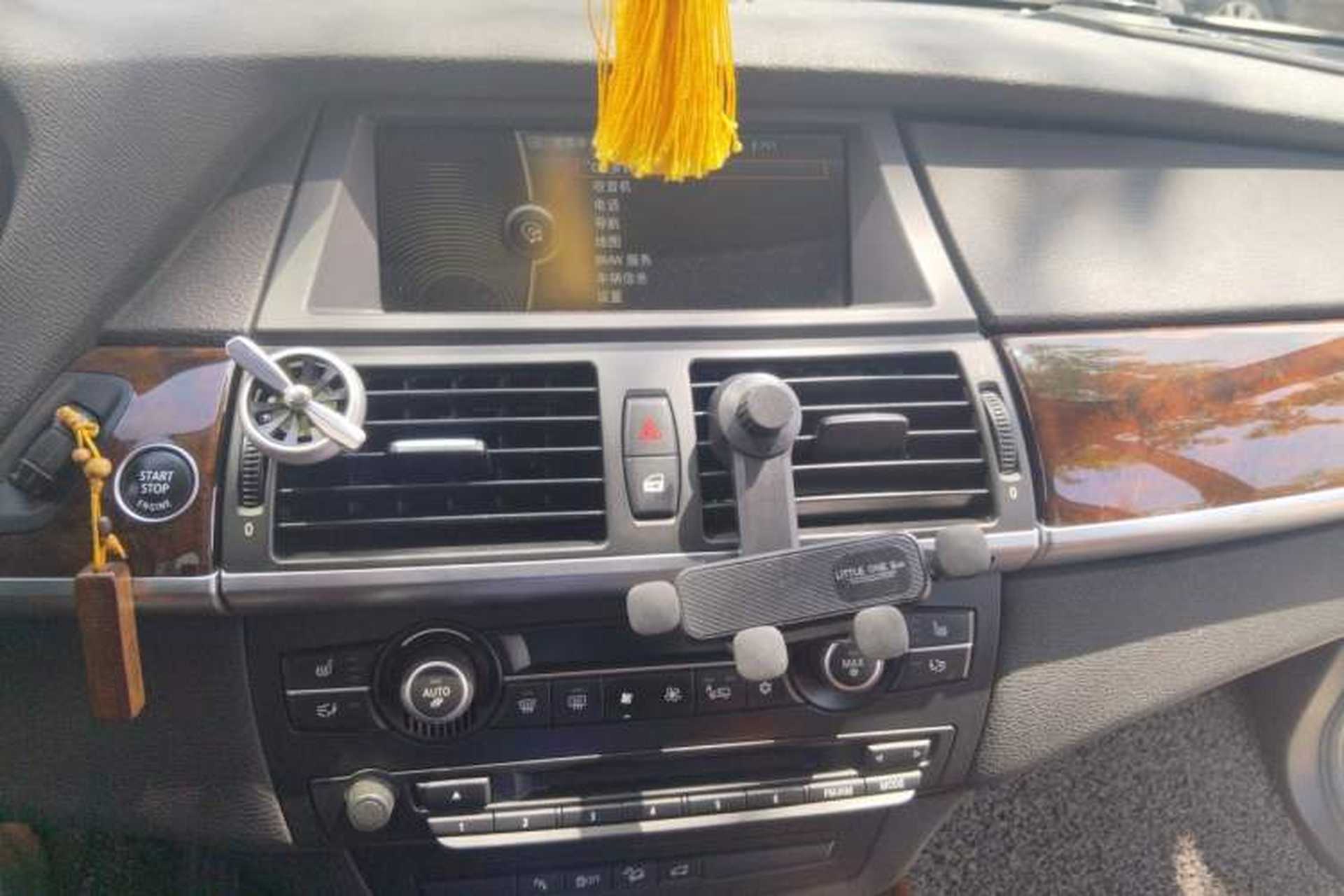 Used BMW X5  Audio And AC Panel