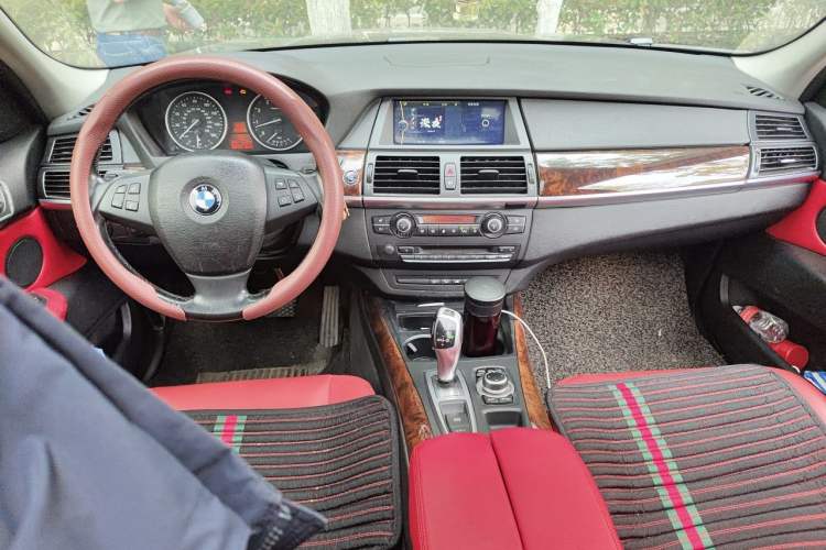Used BMW X5  Center Console