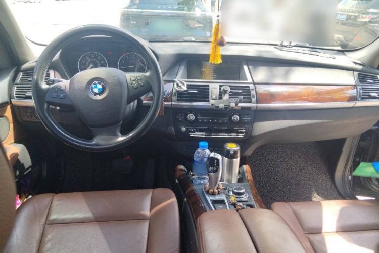 Used BMW X5  Center Console