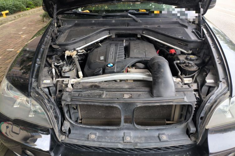 Used BMW X5  Engine Bay