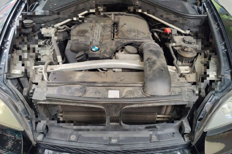 Used BMW X5 2012 xDrive35i U.S. specification Engine Bay