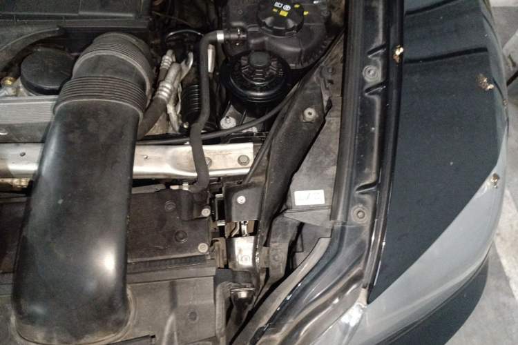Used BMW X5  Engine Bay Left