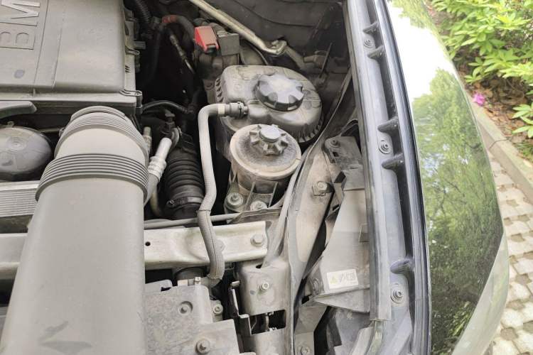Used BMW X5  Engine Bay Left