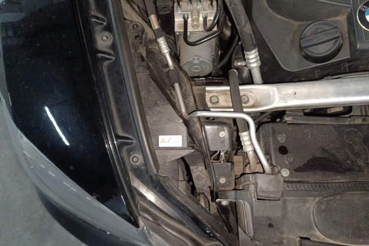 Used BMW X5  Engine Bay Right