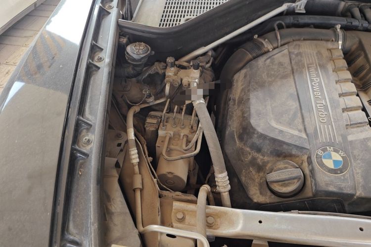Used BMW X5  Engine Bay Right