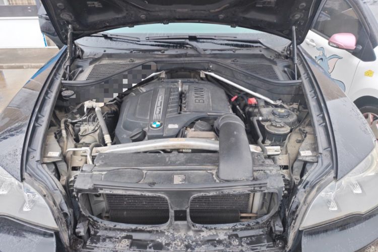 Used BMW X5  Engine Bay