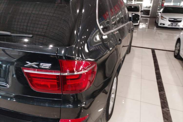 Used BMW X5 2012 xDrive35i Luxury Edition U.S. specification 5 seats Exterior 6