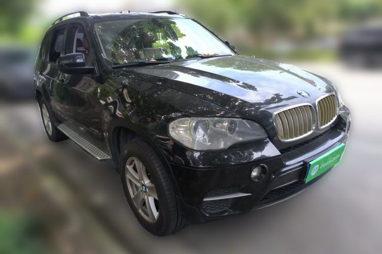 Used BMW X5  Front Right 45 Deg