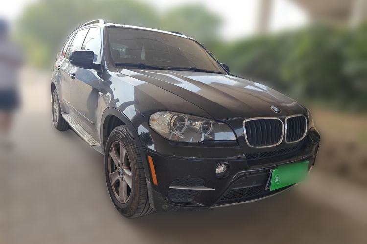 Used BMW X5  Front Right 45 Deg