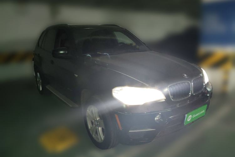 Used BMW X5 2012 xDrive35i U.S. specification Front Right 45 Deg