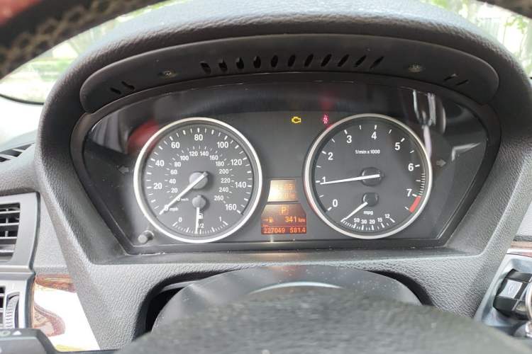 Used BMW X5  Instrument Cluster