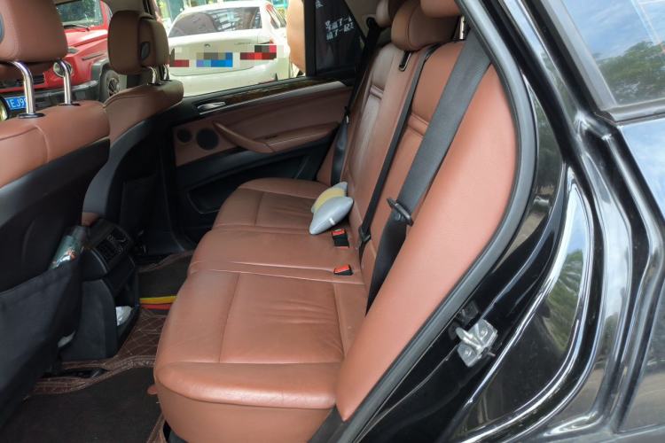 Used BMW X5  Left Rear Seat