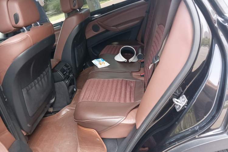 Used BMW X5  Left Rear Seat