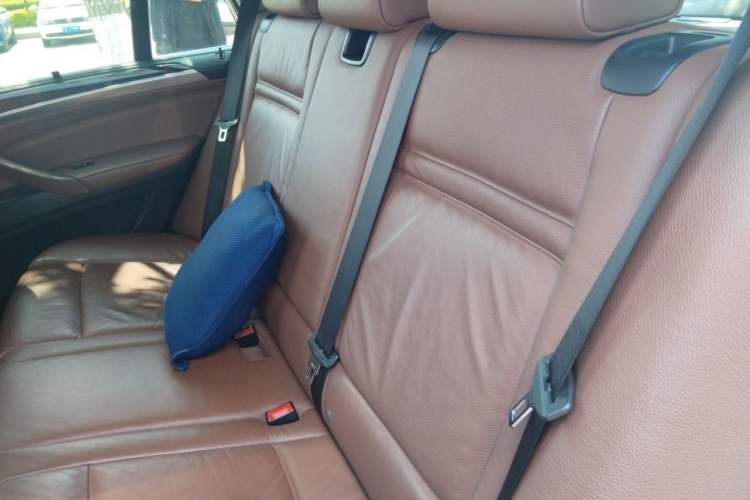 Used BMW X5  Left Rear Seat