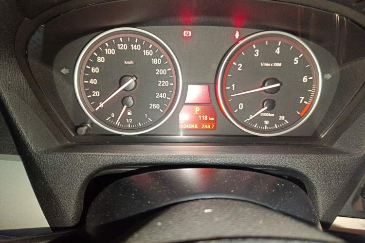 Used BMW X5  Odometer Close Up