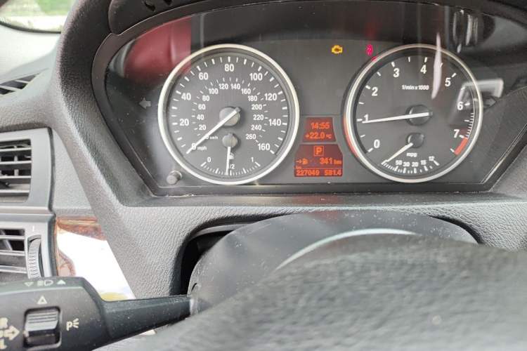 Used BMW X5  Odometer Close Up