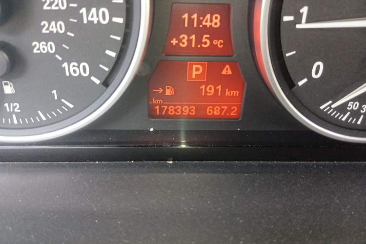 Used BMW X5  Odometer Close Up