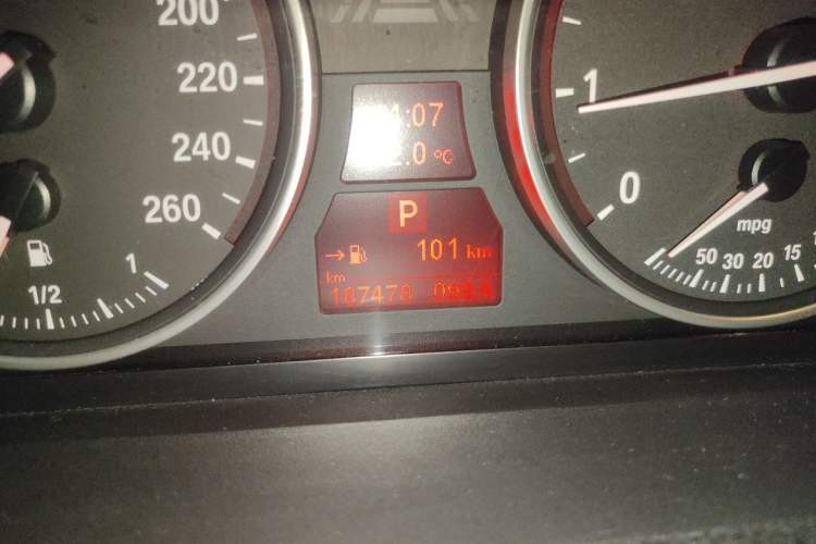 Used BMW X5 2012 xDrive35i US specification Odometer Close Up