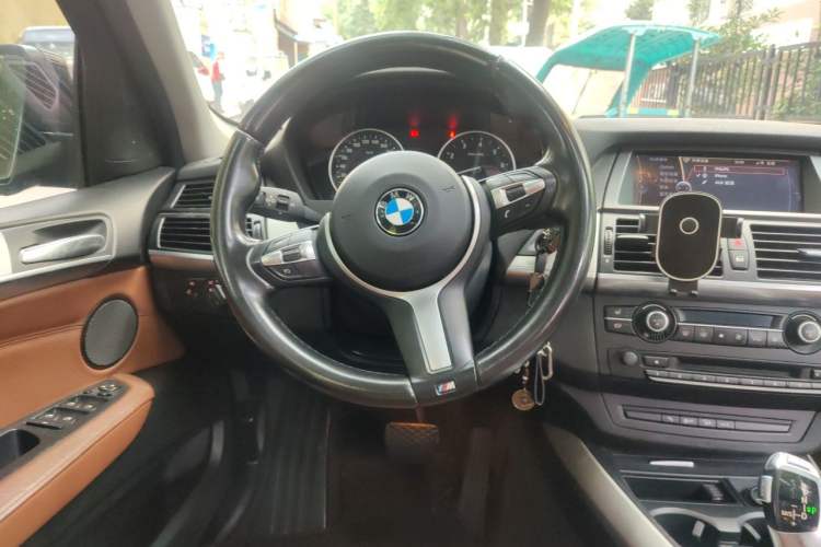 Used BMW X5 2012 xDrive35i U.S. specification Steering Wheel