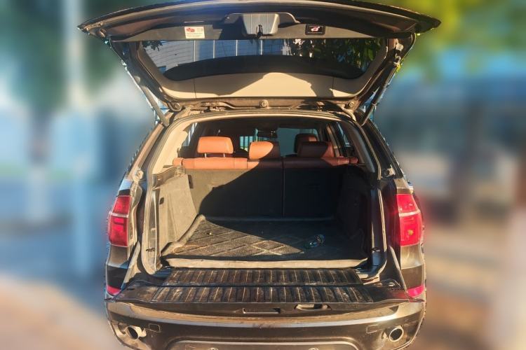 Used BMW X5 2012 xDrive35i U.S. specification Trunk