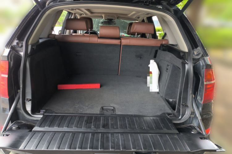Used BMW X5  Trunk