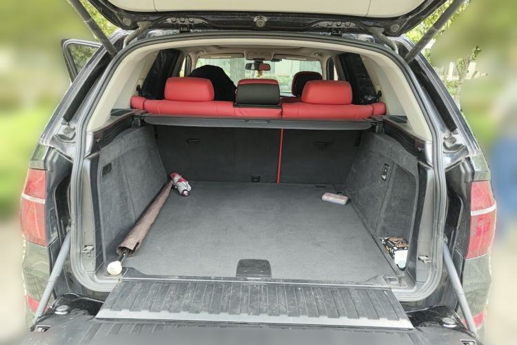 Used BMW X5  Trunk