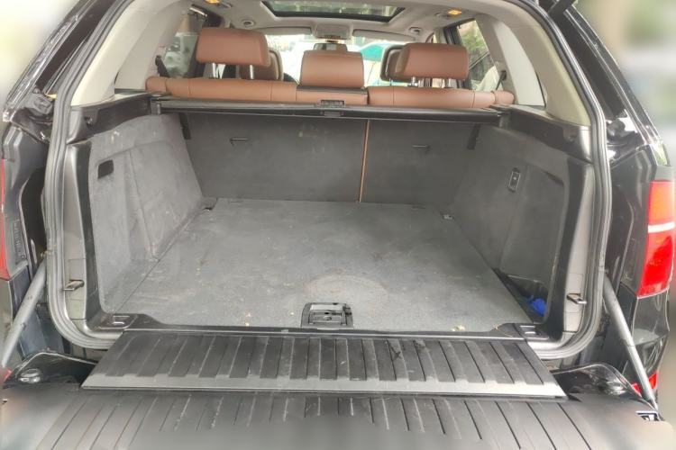Used BMW X5 2012 xDrive35i U.S. specification Trunk