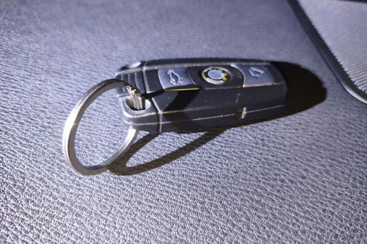 Used BMW X5 2012 xDrive35i U.S. specification Vehicle Key