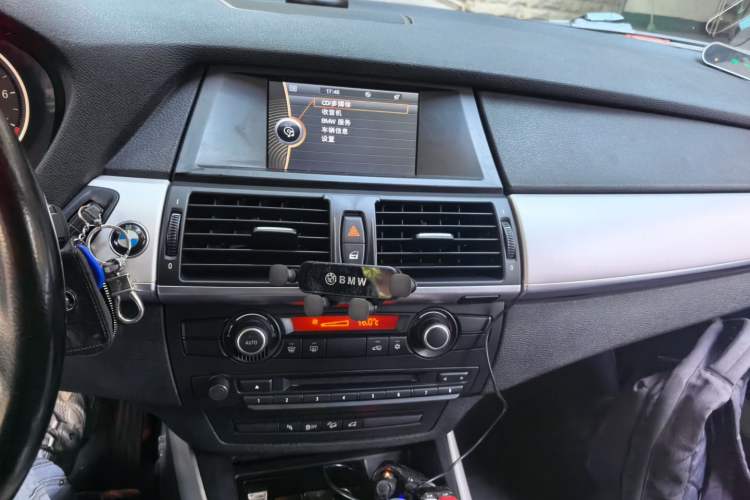 Used BMW X5  Audio And AC Panel