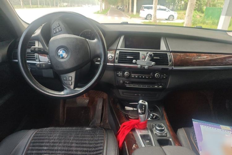 Used BMW X5 2012 xDrive35i US specification Center Console