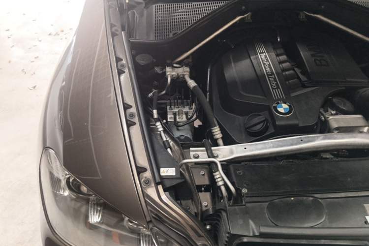 Used BMW X5  Engine Bay Right