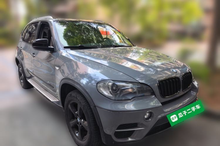 Used BMW X5  Front Right 45 Deg